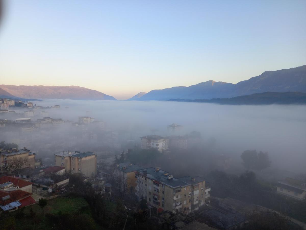 Vladimir Estate Hotel Gjirokastër Extérieur photo
