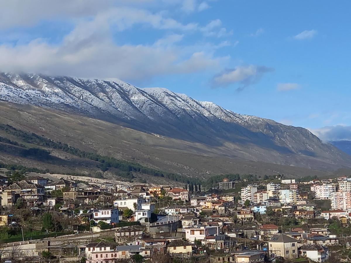 Vladimir Estate Hotel Gjirokastër Extérieur photo