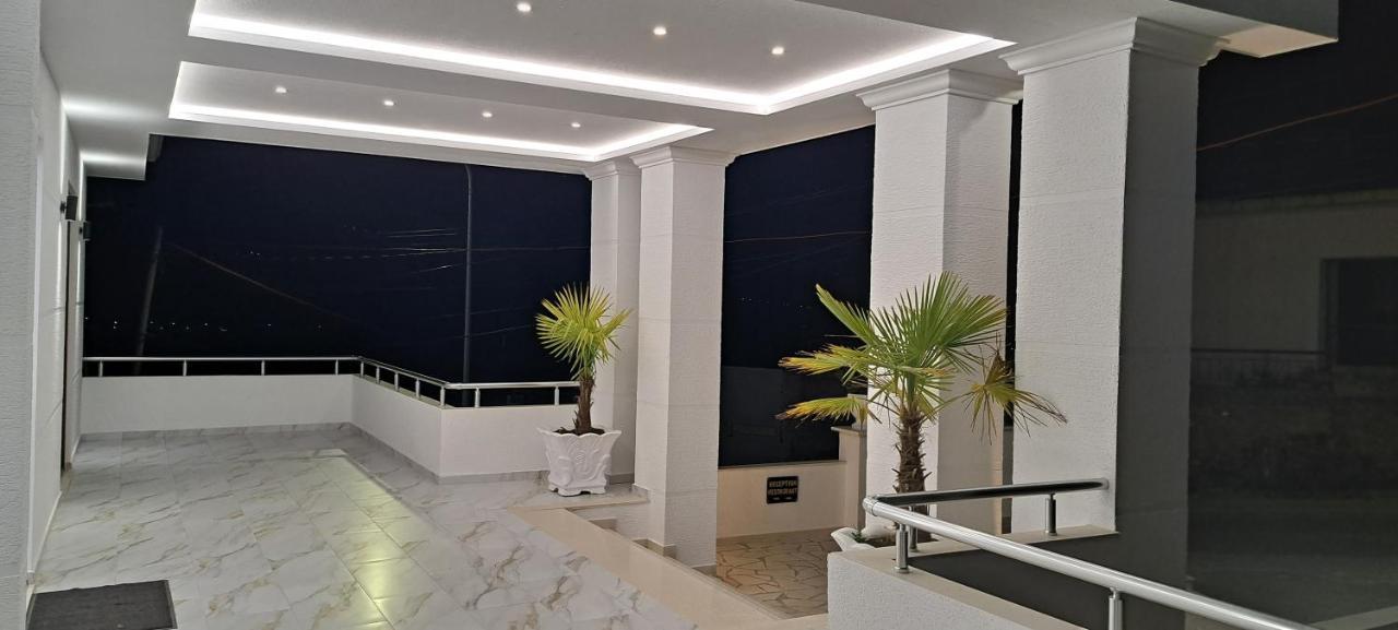 Vladimir Estate Hotel Gjirokastër Extérieur photo