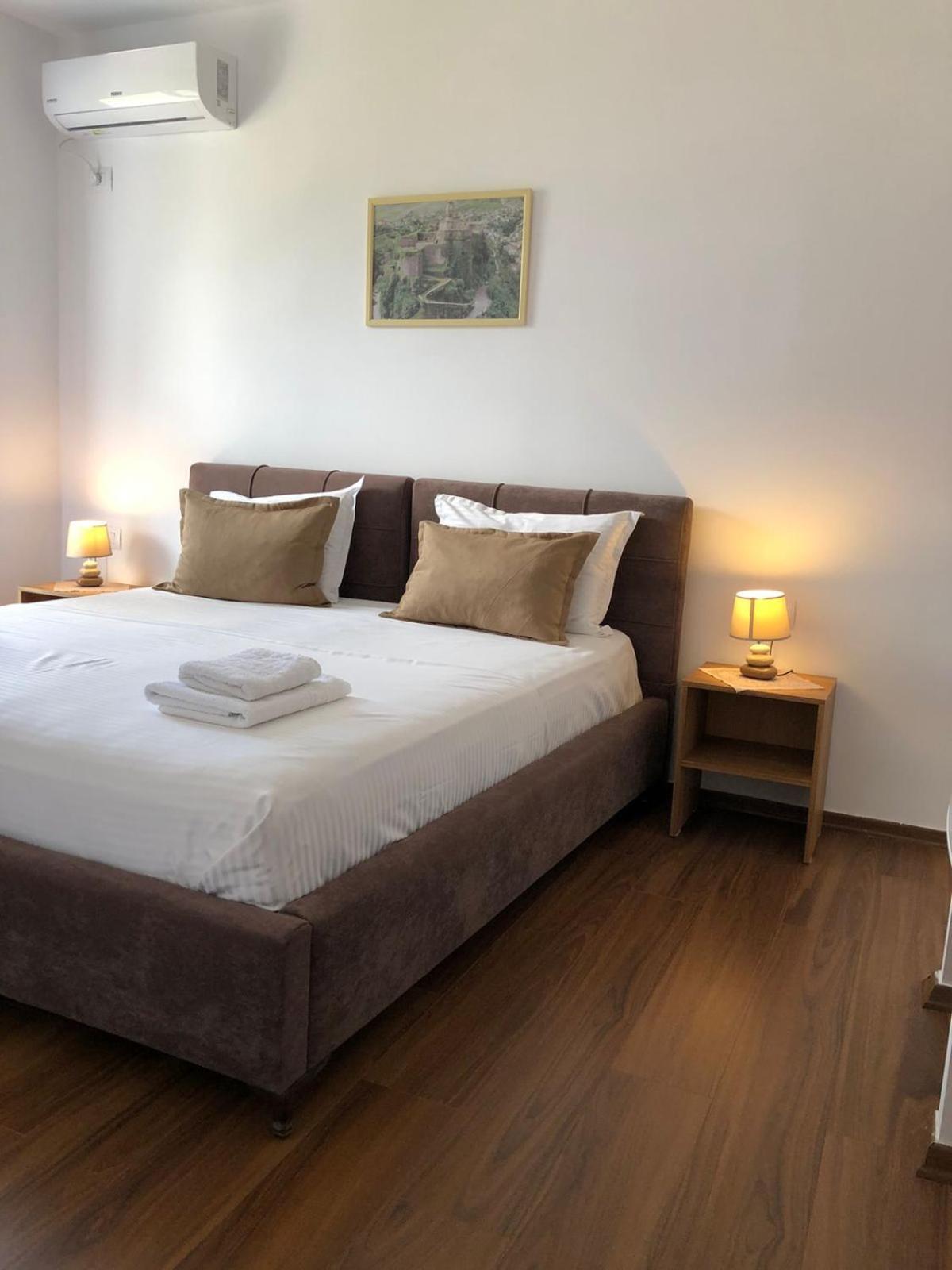 Vladimir Estate Hotel Gjirokastër Extérieur photo
