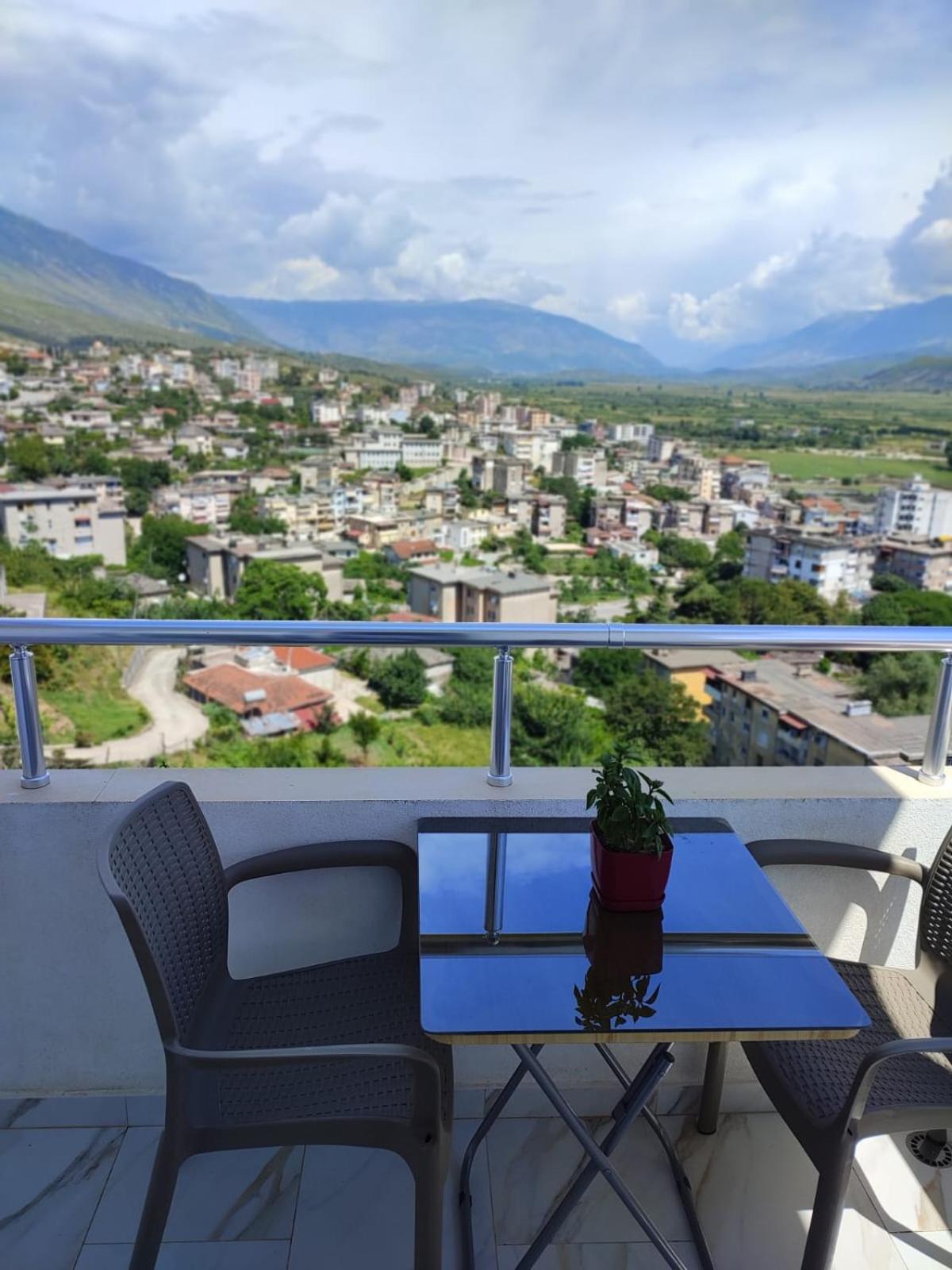 Vladimir Estate Hotel Gjirokastër Extérieur photo